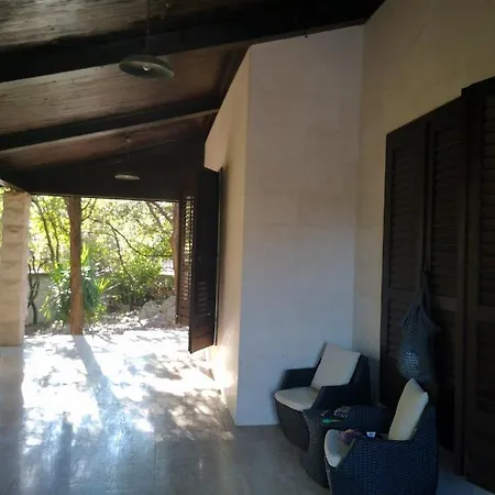 Bozo Holiday home Zrnovo