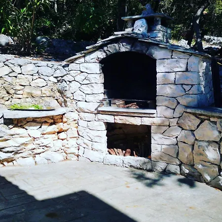 Bozo Holiday home Zrnovo